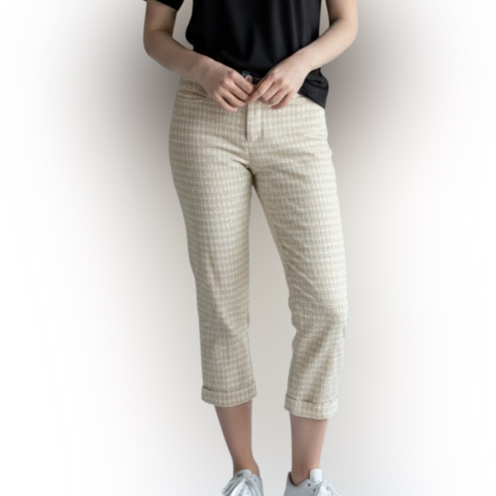 Ann Taylor Beige Patterned Capris